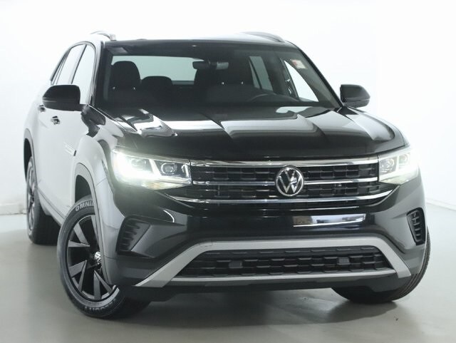 2021 Volkswagen Atlas Cross Sport photo 2