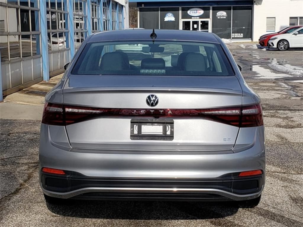 New 2026 Volkswagen Jetta 1.5T SE Sedan