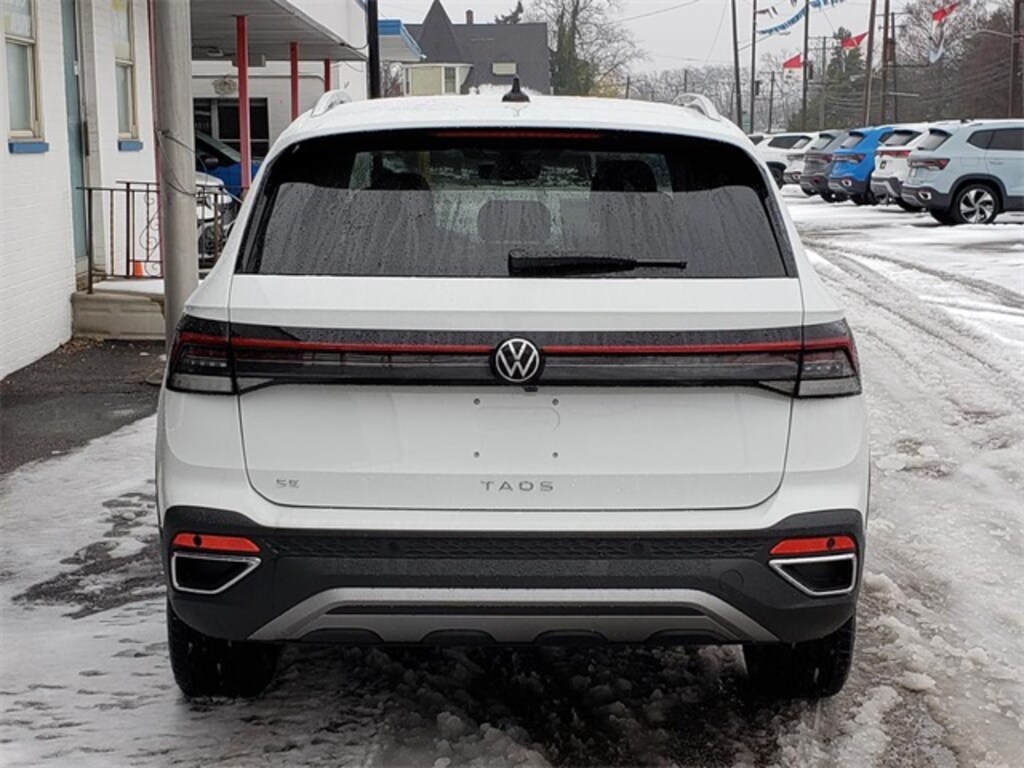 New 2026 Volkswagen Taos 1.5T SE SUV