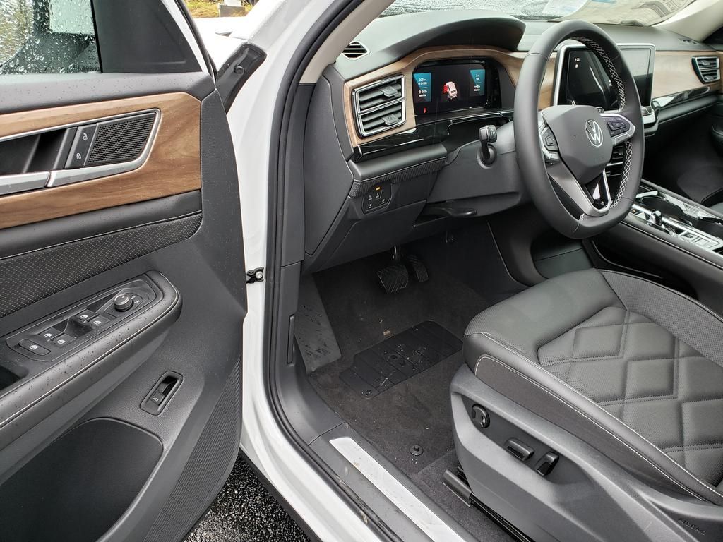 2026 Volkswagen Atlas SE w/Tech - Photo 6