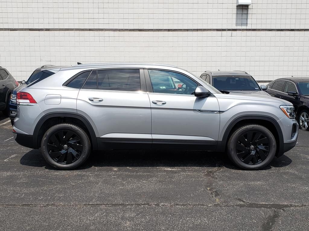 New 2026 Volkswagen Atlas Cross Sport SE w/Technology SUV