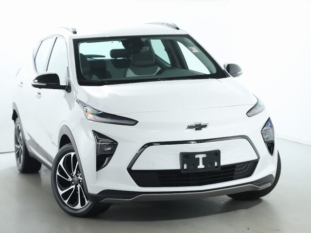 Used 2023 Chevrolet Bolt EUV Premier with VIN 1G1FZ6S09P4106572 for sale in Bedford, OH