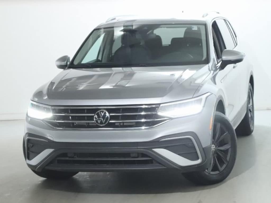 Used 2024 Volkswagen Tiguan 2.0T SE SUV