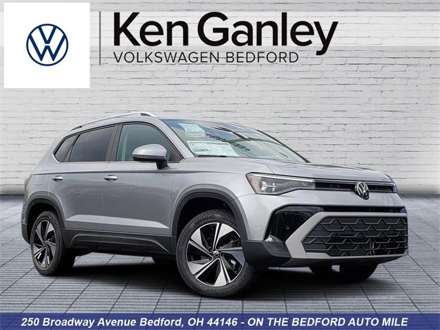 2025 Volkswagen Taos SE's photo