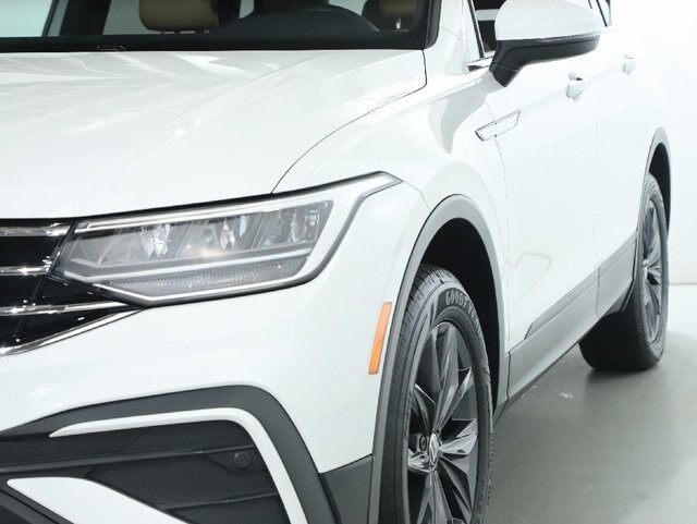 2022 Volkswagen Tiguan SE photo 4