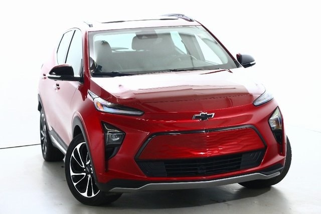 Used 2022 Chevrolet Bolt EUV Premier with VIN 1G1FZ6S03N4127706 for sale in Bedford, OH