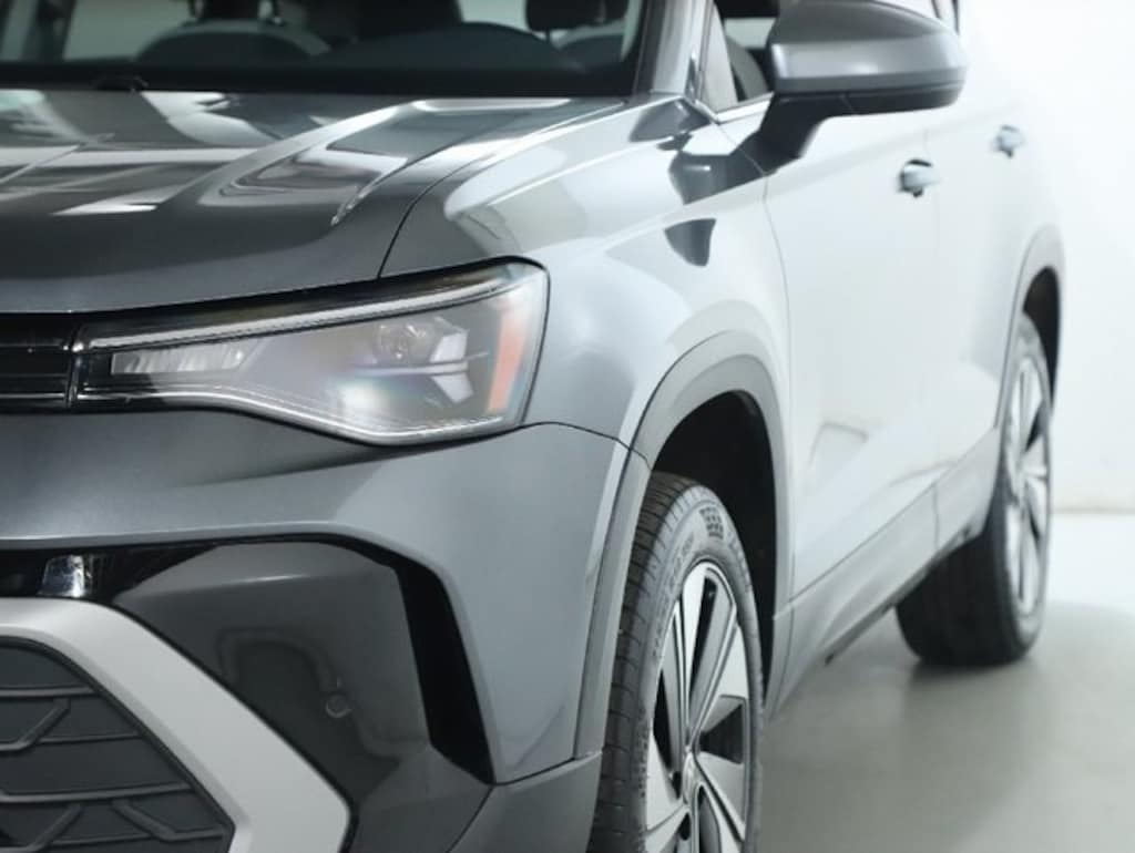 Certified 2025 Volkswagen Taos 1.5T SE SUV