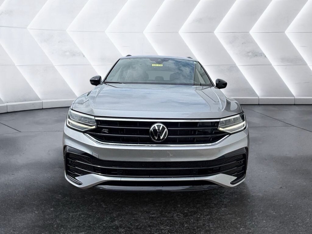 Used 2024 Volkswagen Tiguan 2.0T SE R-Line Black SUV