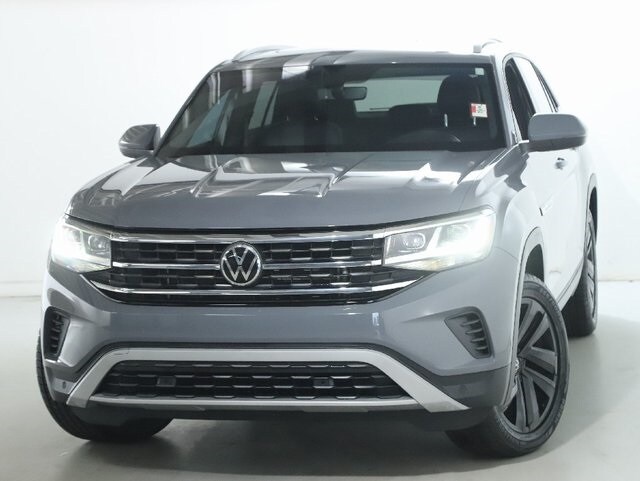2022 Volkswagen Atlas Cross Sport V6 SE Technology photo 2