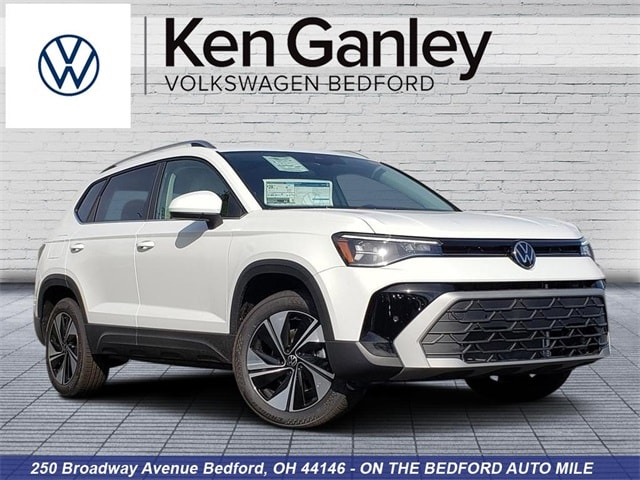 2025 Volkswagen Taos SE's photo