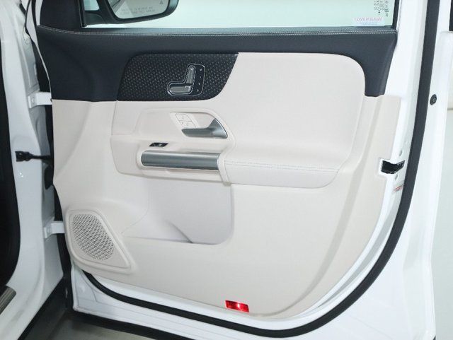 2025 Mercedes-Benz GLA GLA250 - Photo 32