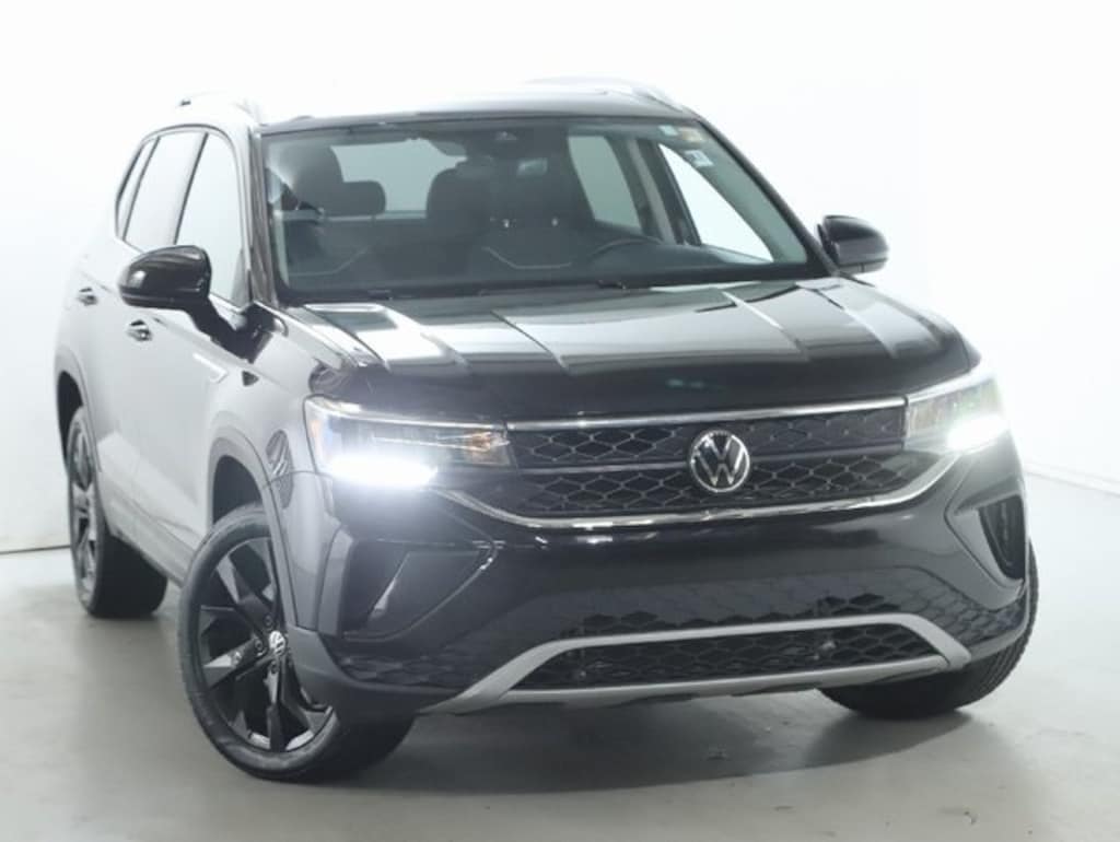 Used 2024 Volkswagen Taos 1.5T SE SUV