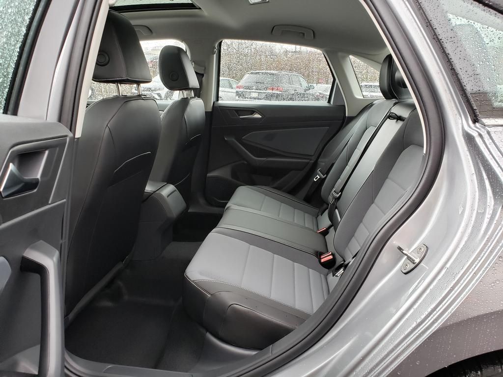 2026 Volkswagen Jetta SE - Photo 8
