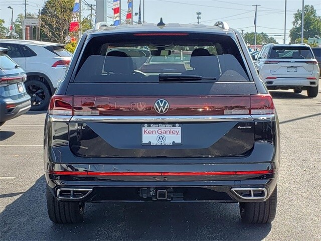 2026 Volkswagen Atlas SEL Premium R-Line photo 4