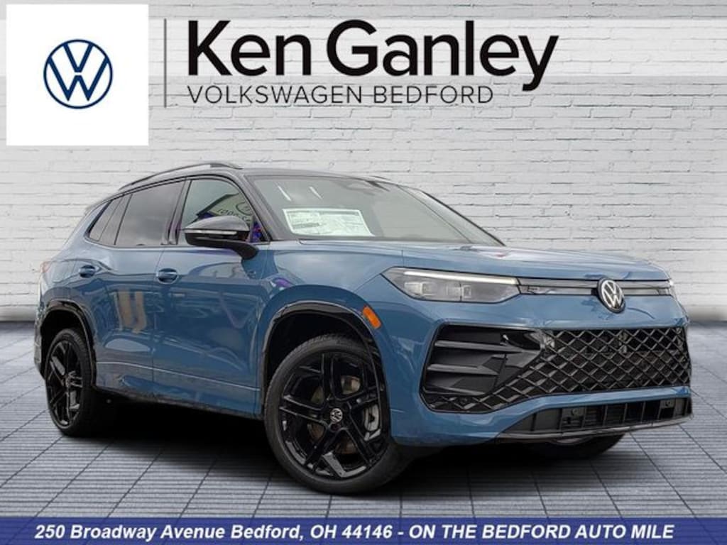 New 2026 Volkswagen Tiguan 2.0T SE R-Line Black SUV