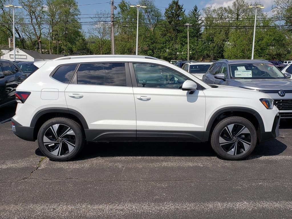 New 2026 Volkswagen Taos 1.5T SE SUV