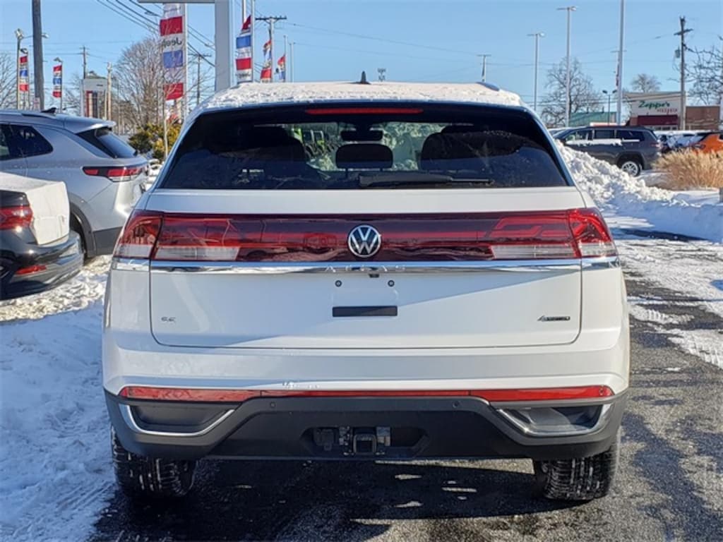 New 2026 Volkswagen Atlas Cross Sport 2.0T SE w/Technology SUV