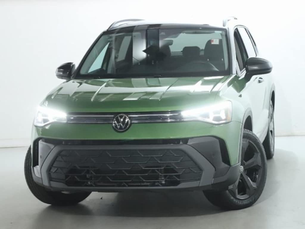 Used 2025 Volkswagen Taos 1.5T SE Black SUV