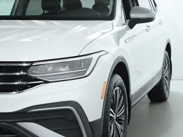 2024 Volkswagen Tiguan SE Wolfsburg Edition photo 4