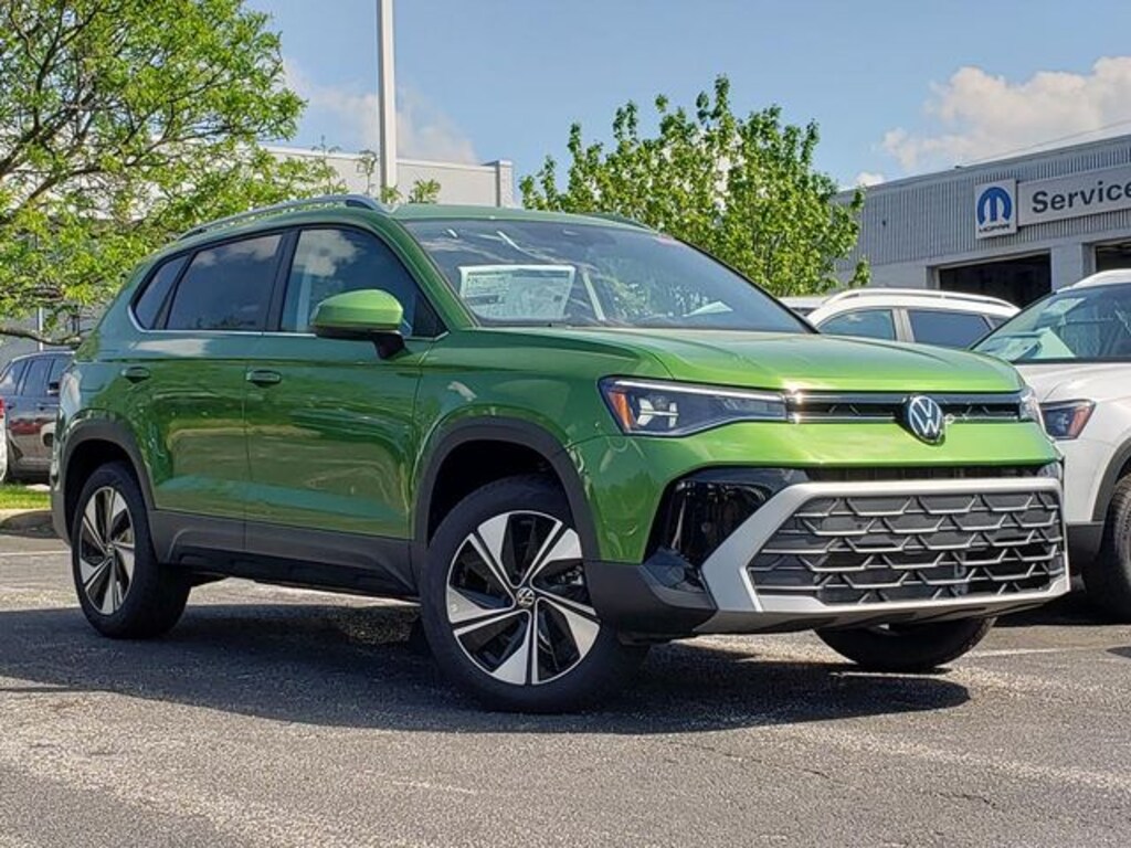 New 2026 Volkswagen Taos 1.5T SE SUV