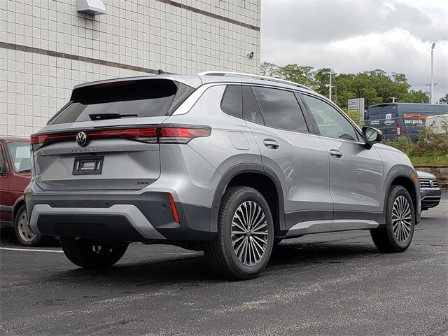 2025 Volkswagen Tiguan S photo 3