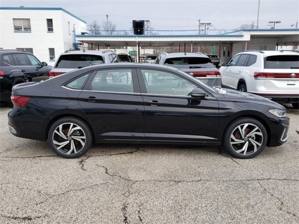 New 2026 Volkswagen Jetta 1.5T SEL Sedan