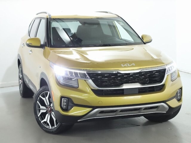 2023 Kia Seltos SX photo 2