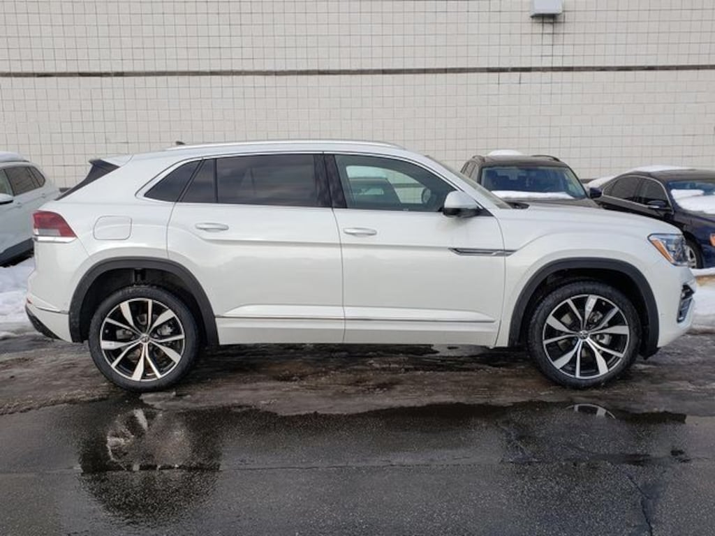 New 2026 Volkswagen Atlas Cross Sport 2.0T SEL Premium R-Line SUV