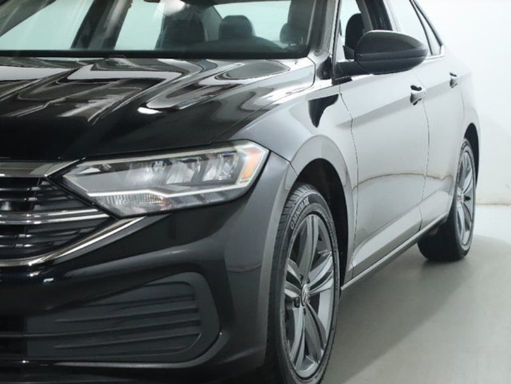 Certified 2024 Volkswagen Jetta 1.5T SE Sedan
