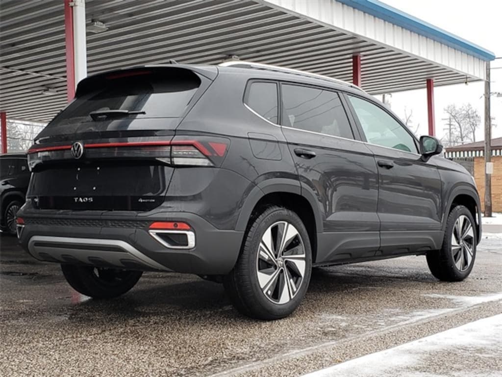 New 2026 Volkswagen Taos 1.5T SE SUV