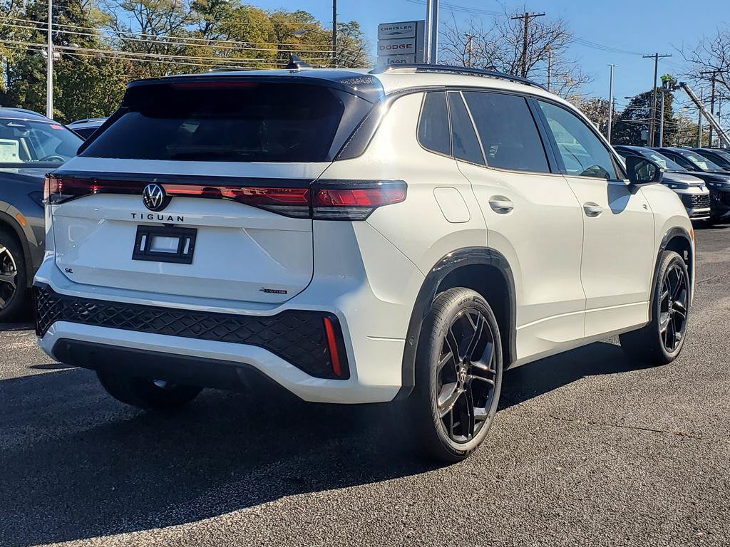 New 2026 Volkswagen Tiguan SE R-Line Black SUV