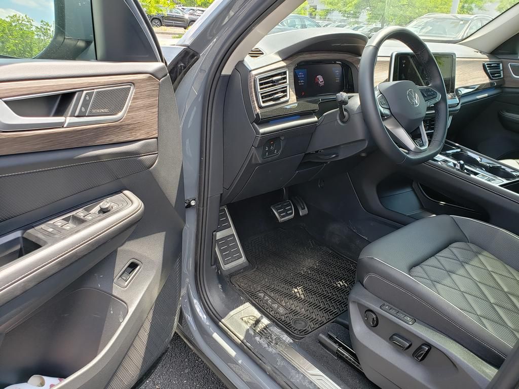 2026 Volkswagen Atlas SEL Premium R-Line - Photo 6