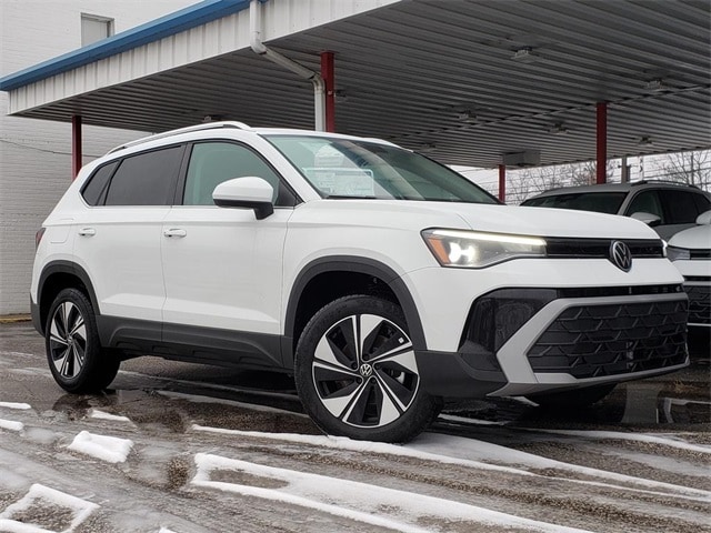 2026 Volkswagen Taos SE's photo