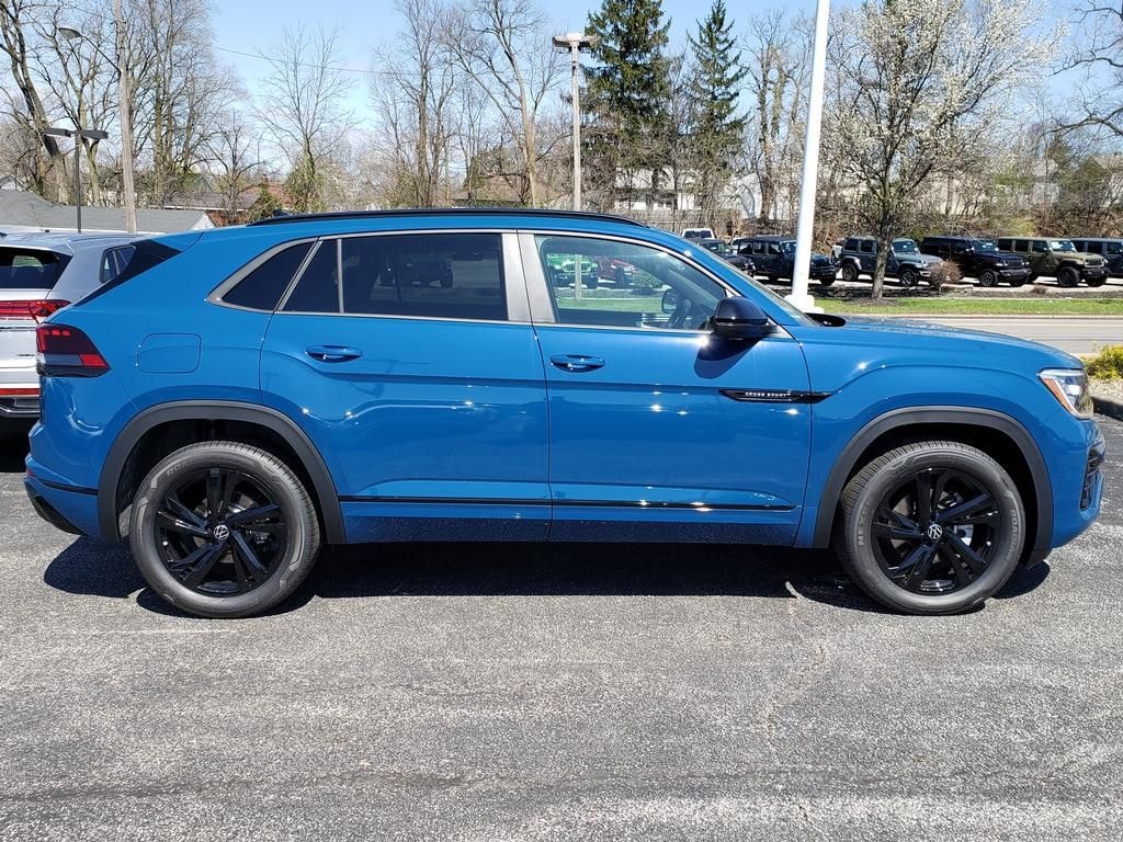New 2026 Volkswagen Atlas Cross Sport SEL R-Line Black SUV