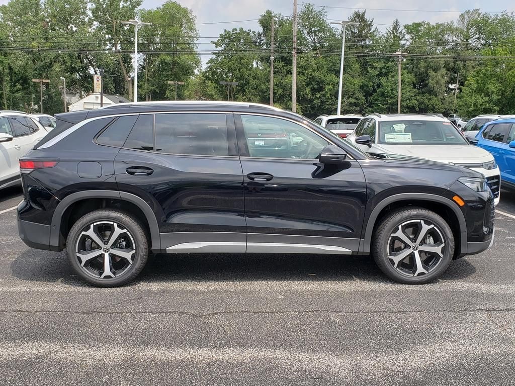 New 2026 Volkswagen Tiguan SE SUV