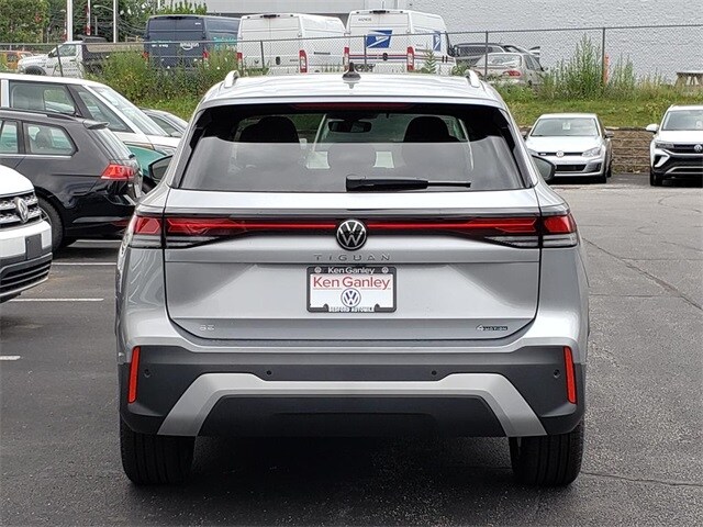 2025 Volkswagen Tiguan SE photo 4