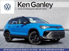 2025 Volkswagen Taos 1.5T SE Black SUV