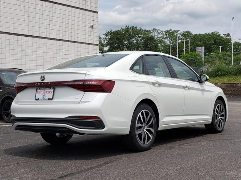 New 2026 Volkswagen Jetta 1.5T SE Sedan