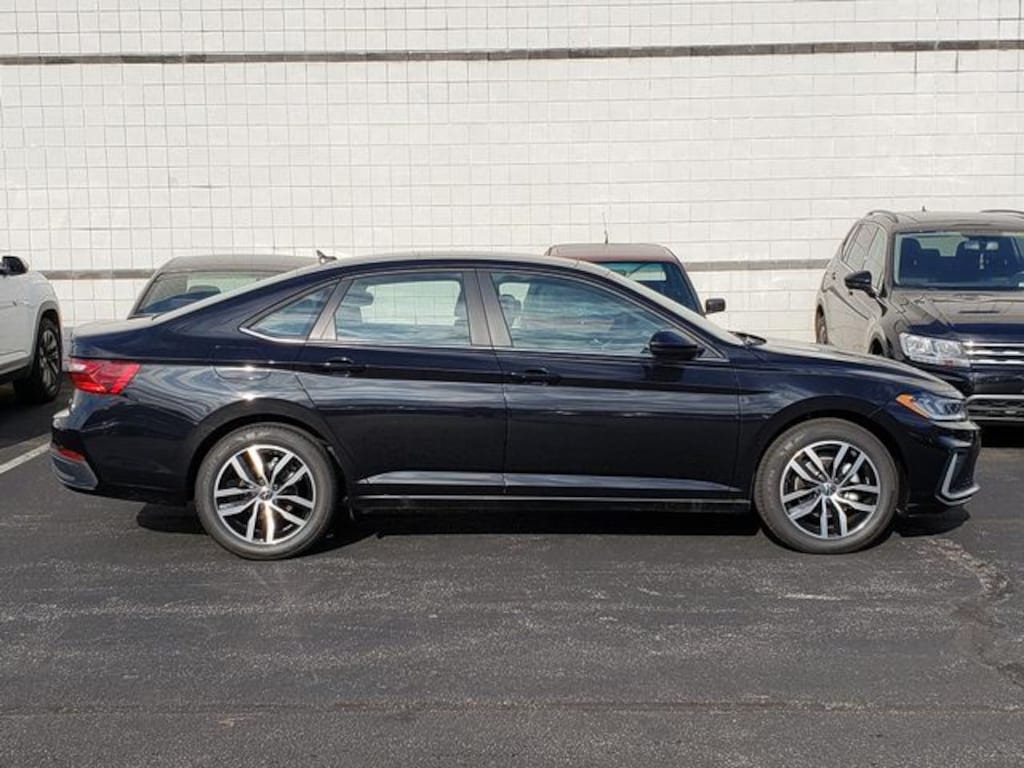 New 2026 Volkswagen Jetta 1.5T SE Sedan