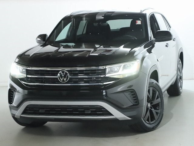 2021 Volkswagen Atlas Cross Sport photo 3