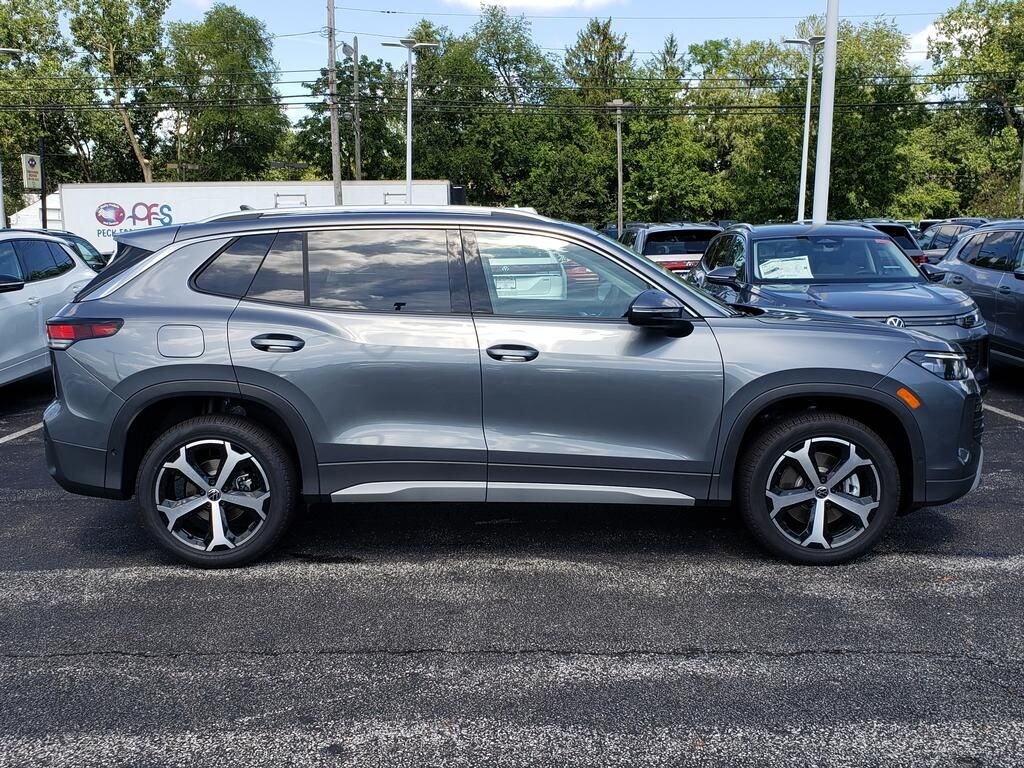New 2026 Volkswagen Tiguan SE SUV