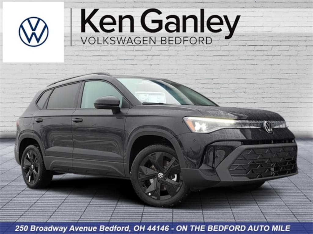 New 2026 Volkswagen Taos 1.5T SE Black SUV