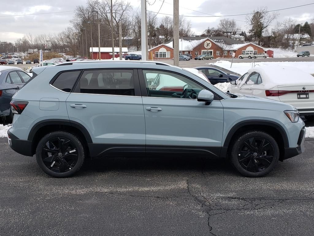 New 2026 Volkswagen Taos 1.5T SE SUV