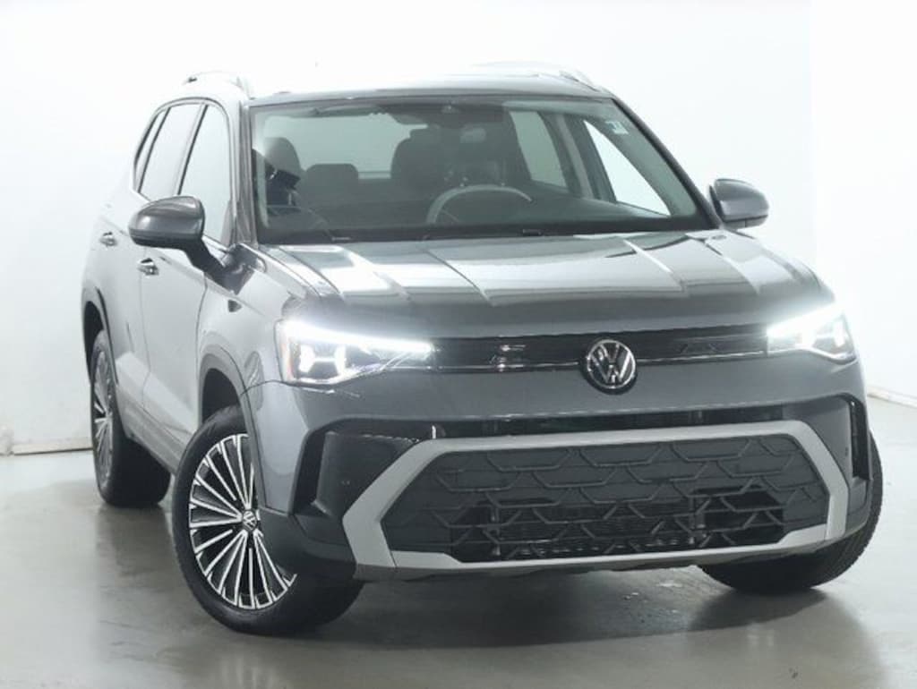 Used 2025 Volkswagen Taos 1.5T SE SUV