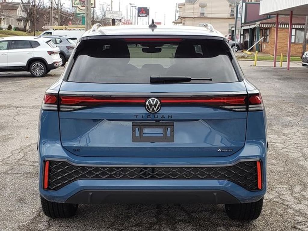 New 2026 Volkswagen Tiguan 2.0T SE R-Line Black SUV