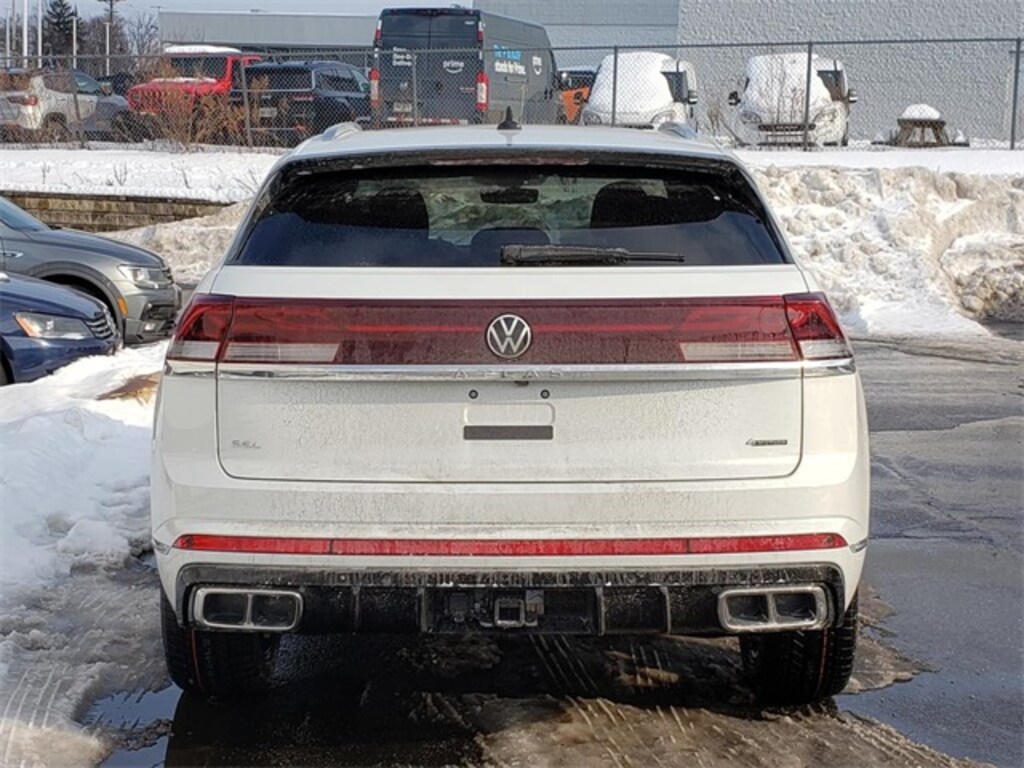 New 2026 Volkswagen Atlas Cross Sport 2.0T SEL Premium R-Line SUV
