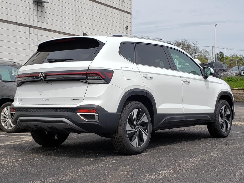 New 2026 Volkswagen Taos 1.5T SE SUV
