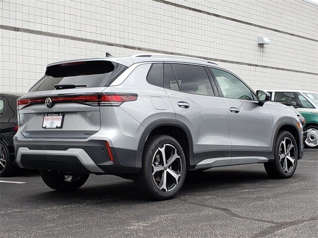 2025 Volkswagen Tiguan SE photo 3