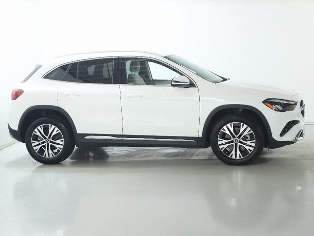 2025 Mercedes-Benz GLA GLA250 - Photo 11
