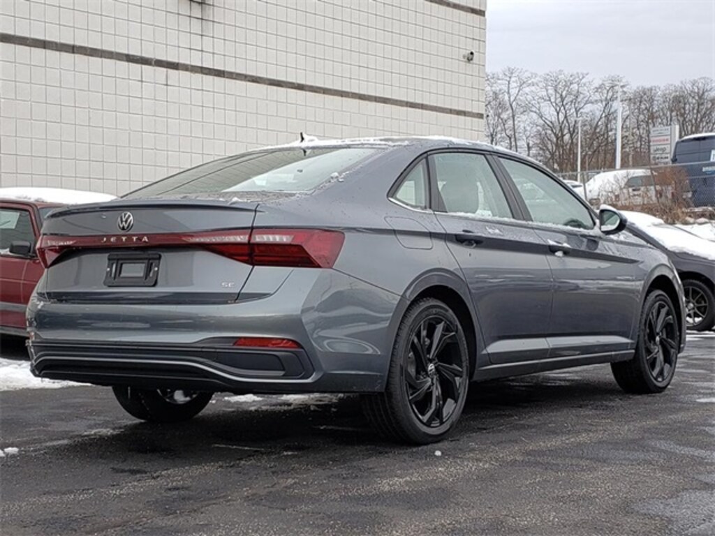 New 2026 Volkswagen Jetta 1.5T SE Sedan